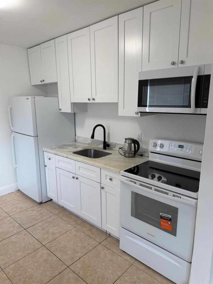 760 NW 4TH Street # 2, Hallandale Beach FL 33009
