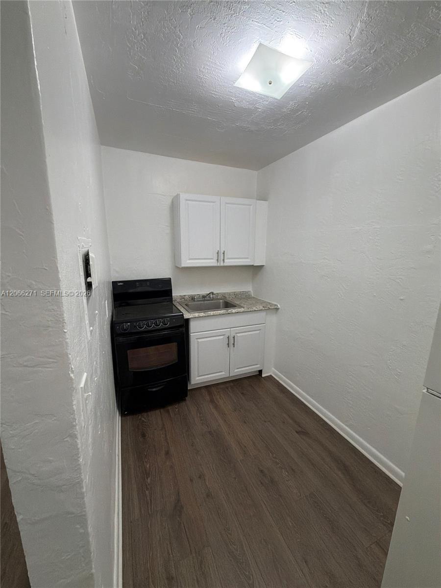3669 Thomas Ave # 8, Miami FL 33133 photo 2