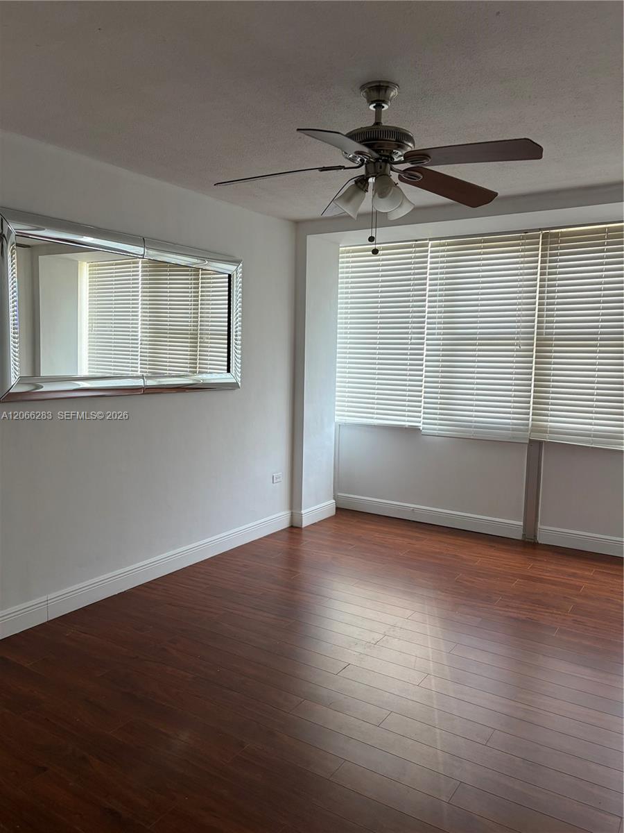 7545 E Treasure Dr # 5G, North Bay Village FL 33141 photo 4