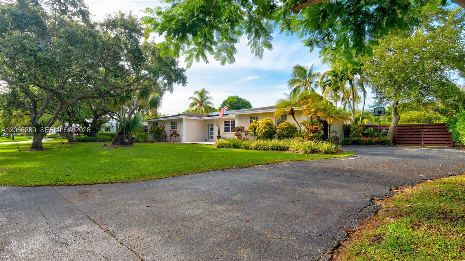 8340 SW 163rd St, Palmetto Bay FL 33157