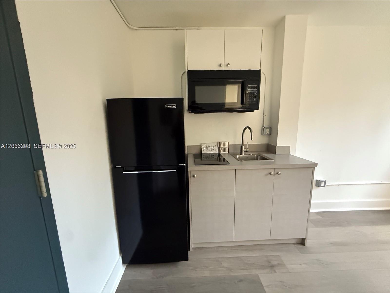 143 SW 9th St # 310, Miami FL 33130 photo 4