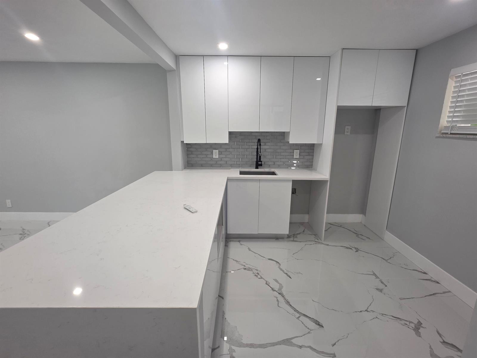 2682 S GARDEN Drive S # 107, Lake Worth FL 33461 photo 4