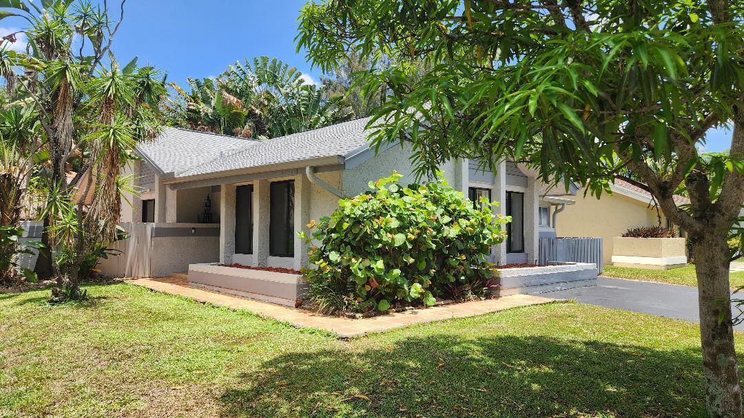8421 SW 39TH Court, Davie FL 33328 photo 3
