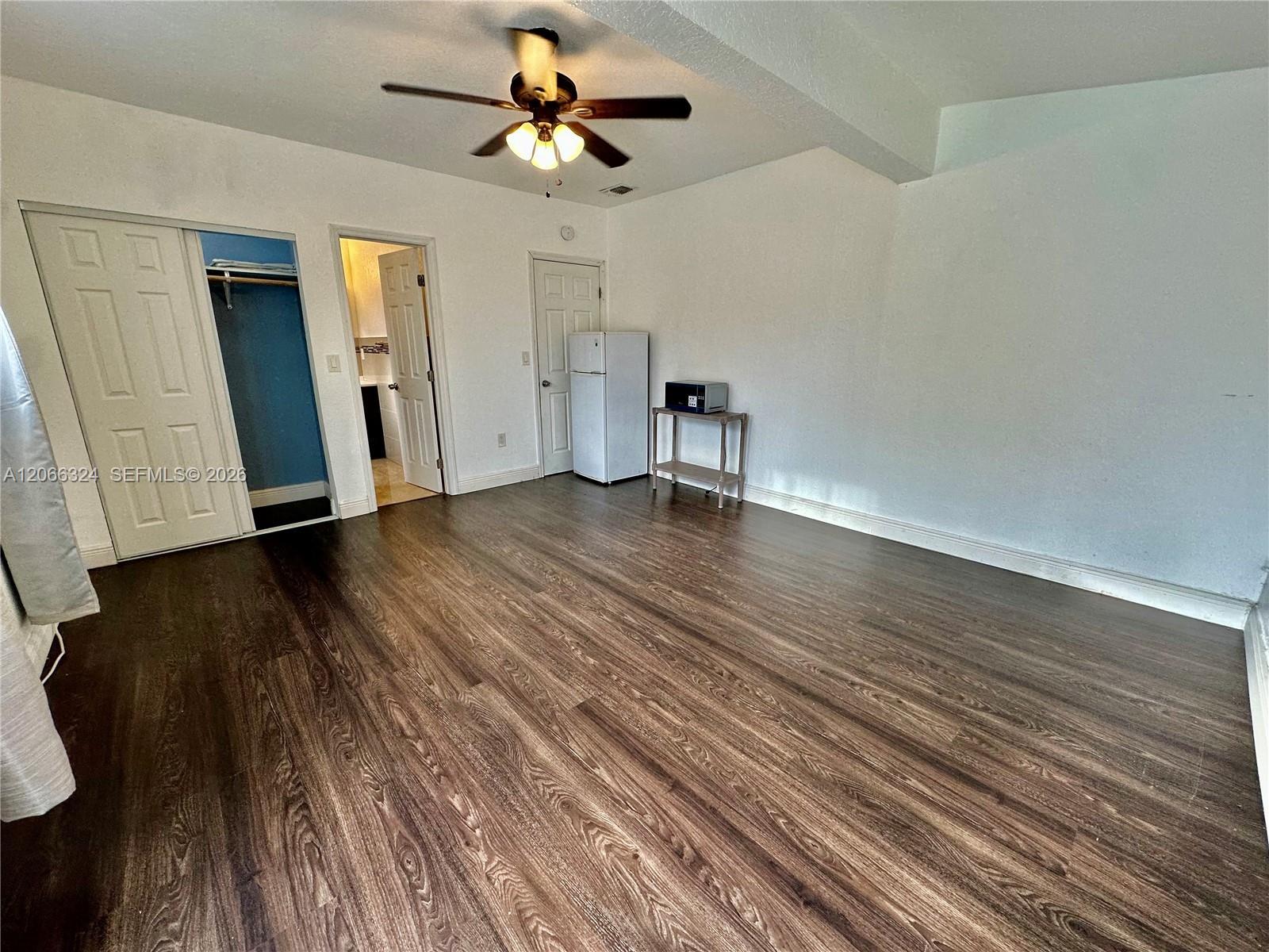 6773 Camelia Dr, Miramar FL 33023 photo 2