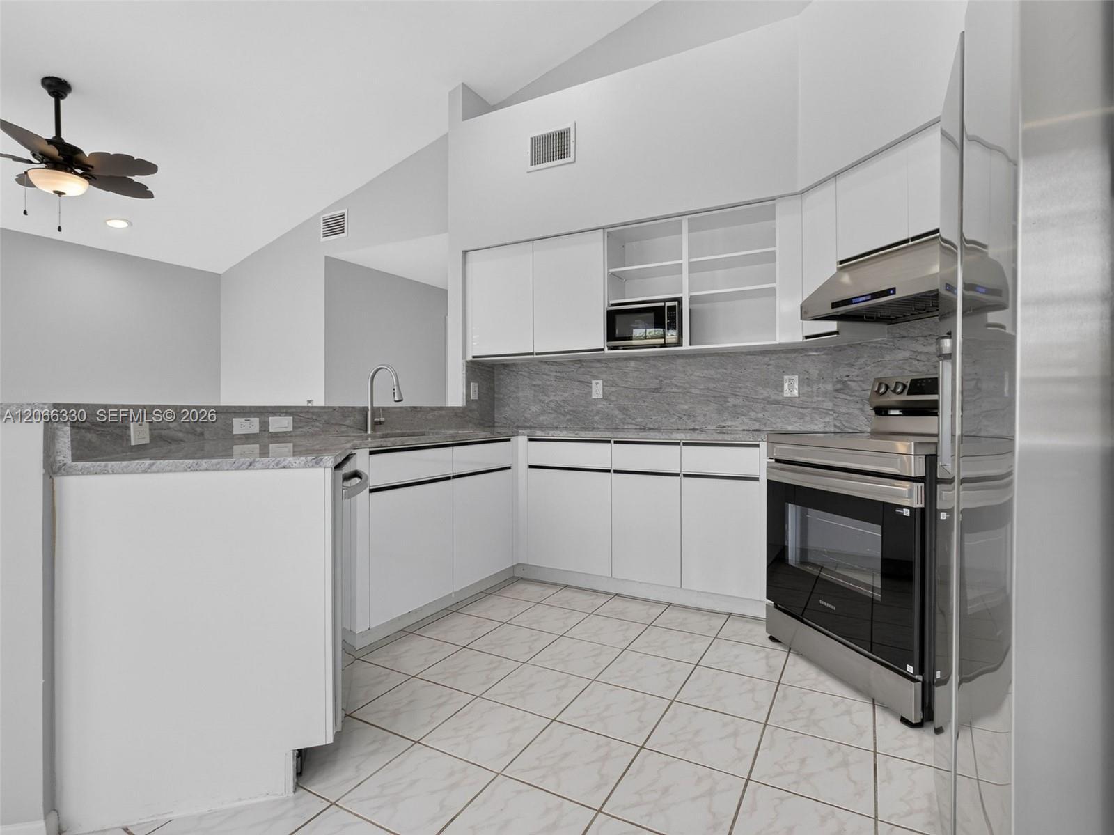 1520 Seabay Rd, Weston FL 33326 photo 2
