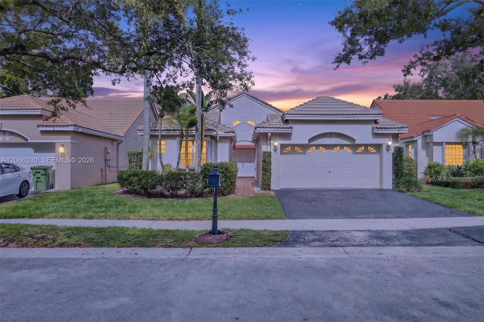 1520 Seabay Rd, Weston FL 33326