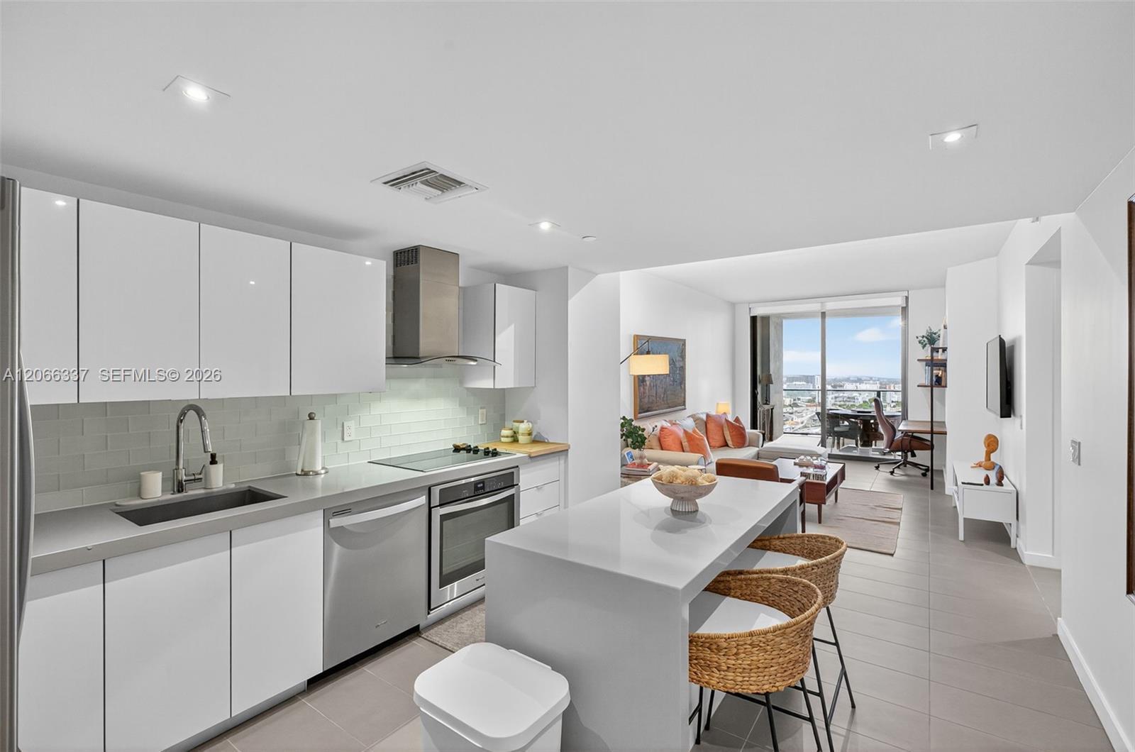 1600 NE 1st Ave # 3515, Miami FL 33132