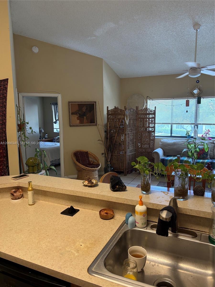 2445 SW 18th Ter # 807, Fort Lauderdale FL 33315 photo 2