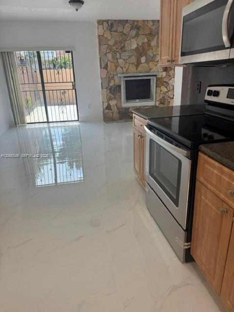 19630 cypress   ct # 19630, Miami Lakes FL 33015 photo 4