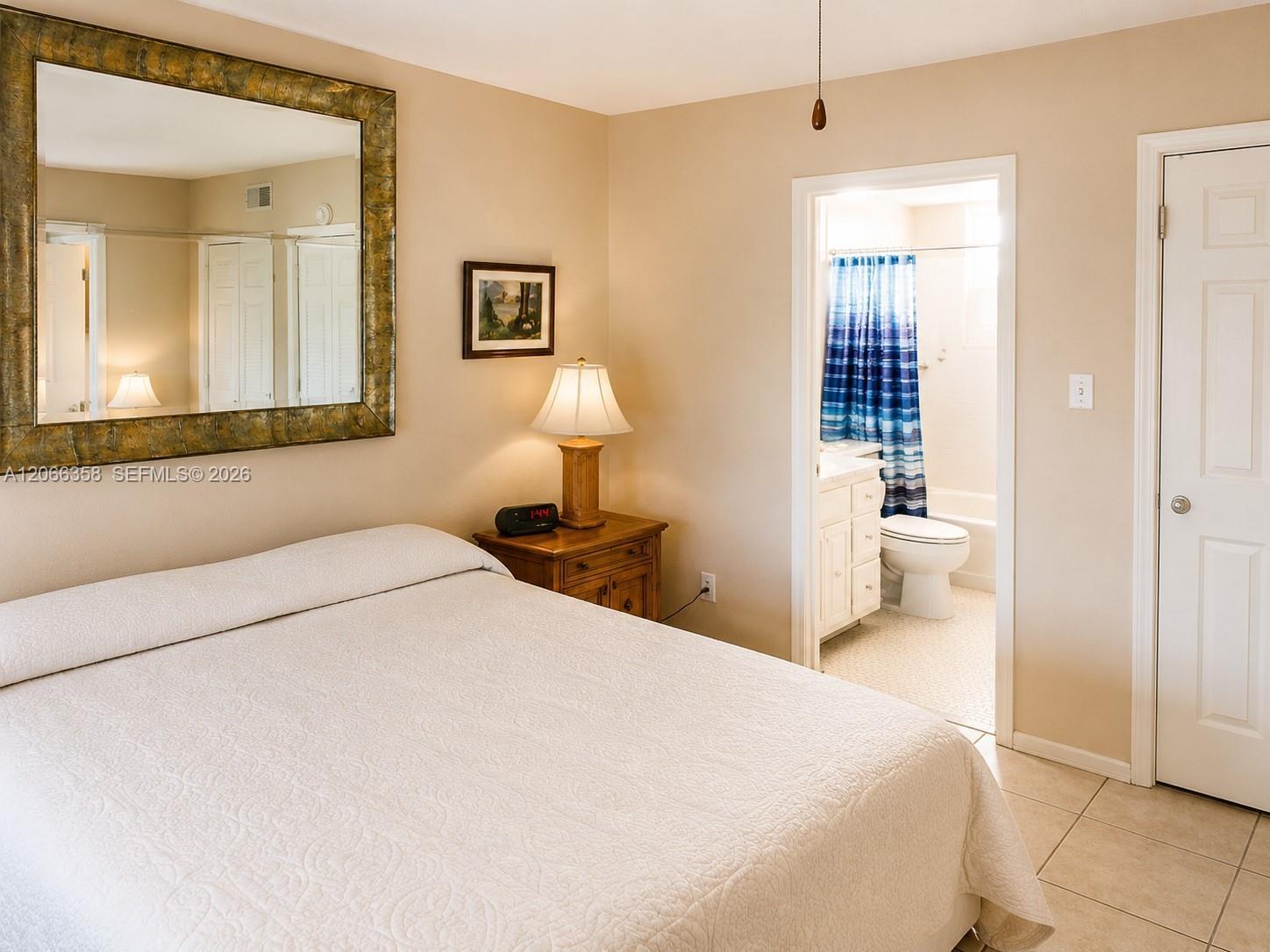 5181 W Oakland Park Blvd # 312, Lauderdale Lakes FL 33313 photo 4