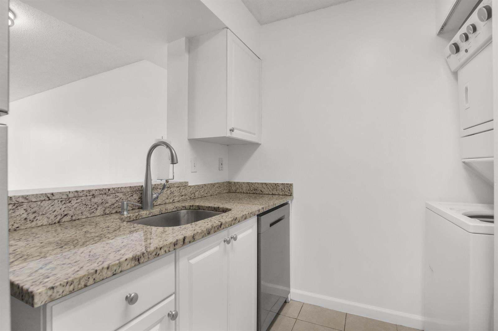 1341 SE 3RD Avenue # 112, Dania Beach FL 33004 photo 2