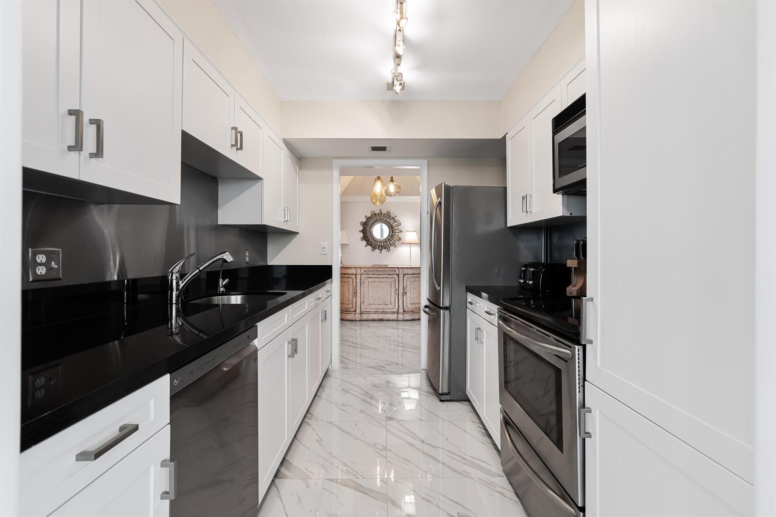 5550 N Ocean Drive # 5c, Singer Island FL 33404 photo 4