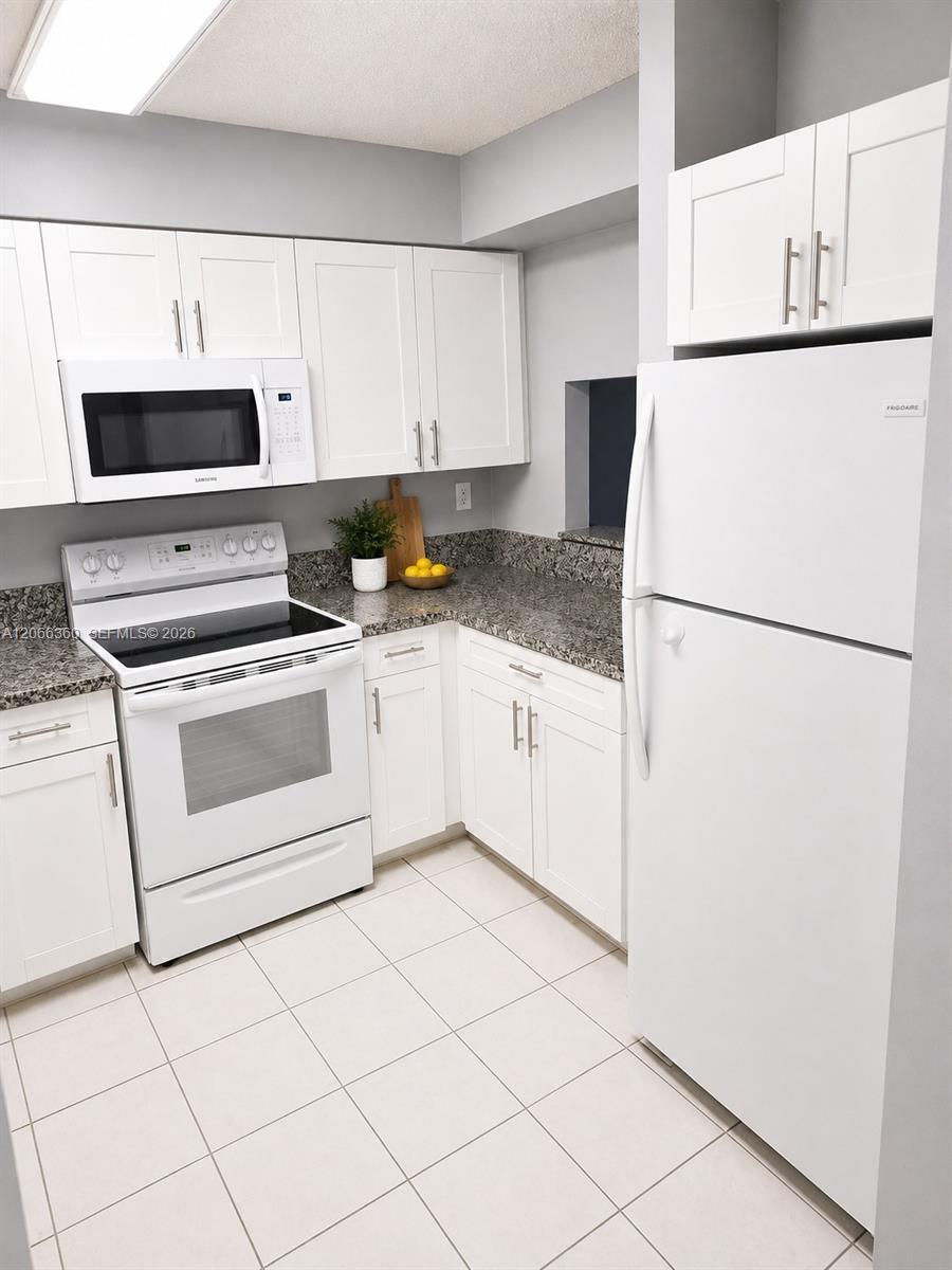 14951 SW 82nd Ln # 502, Miami FL 33193 photo 2