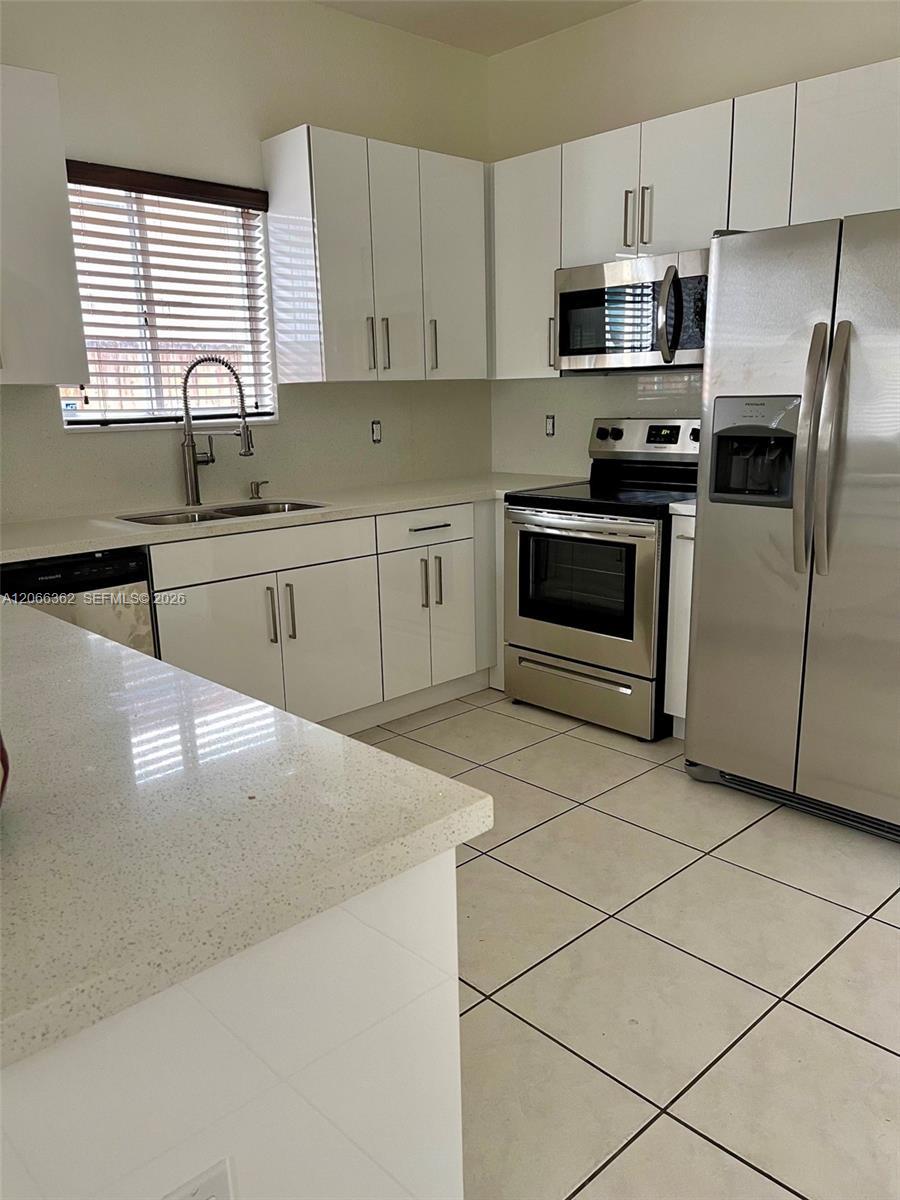 16263 SW 55th Ter, Miami FL 33185 photo 2
