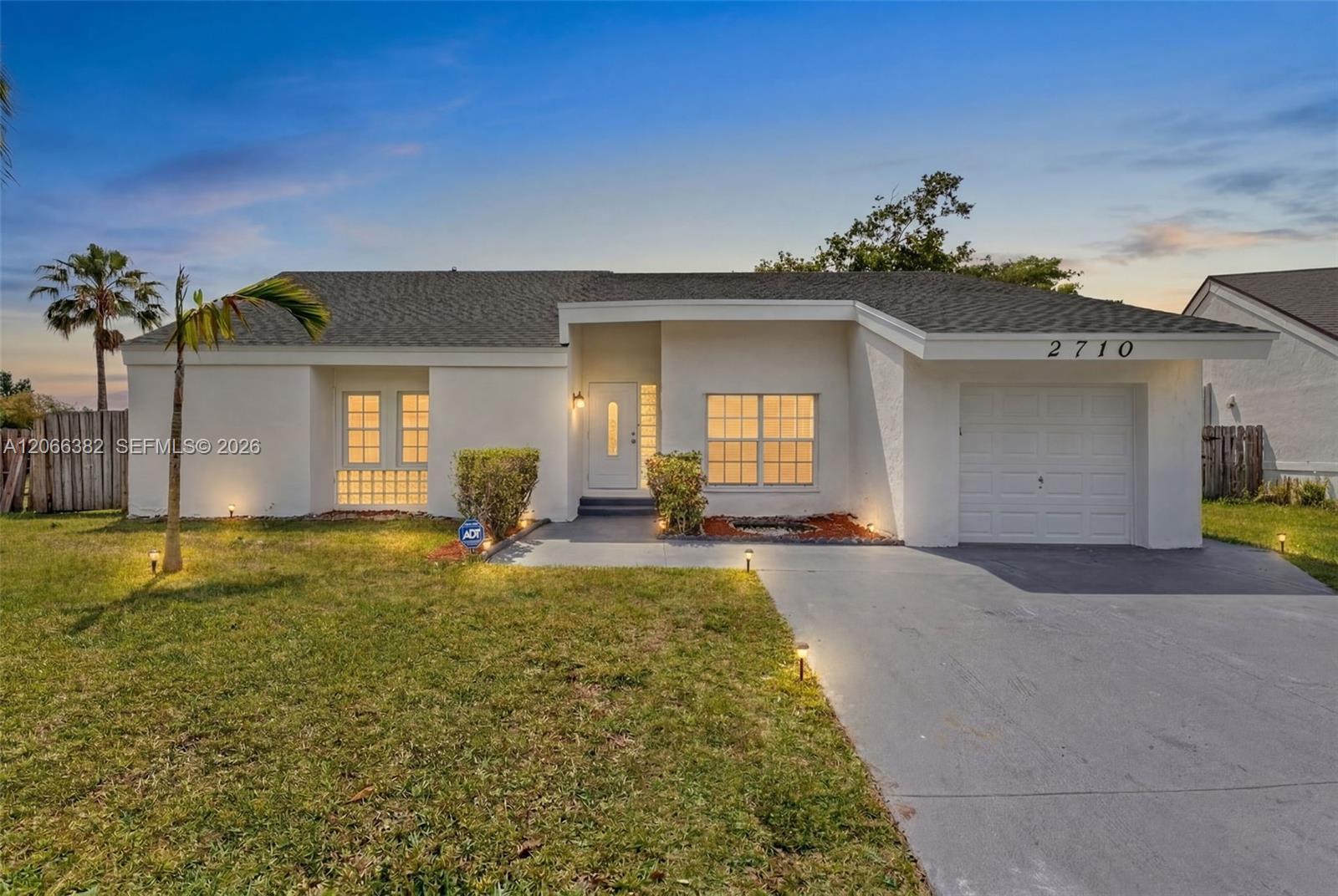 2710 Azalea Ave, Miramar FL 33025 photo 3