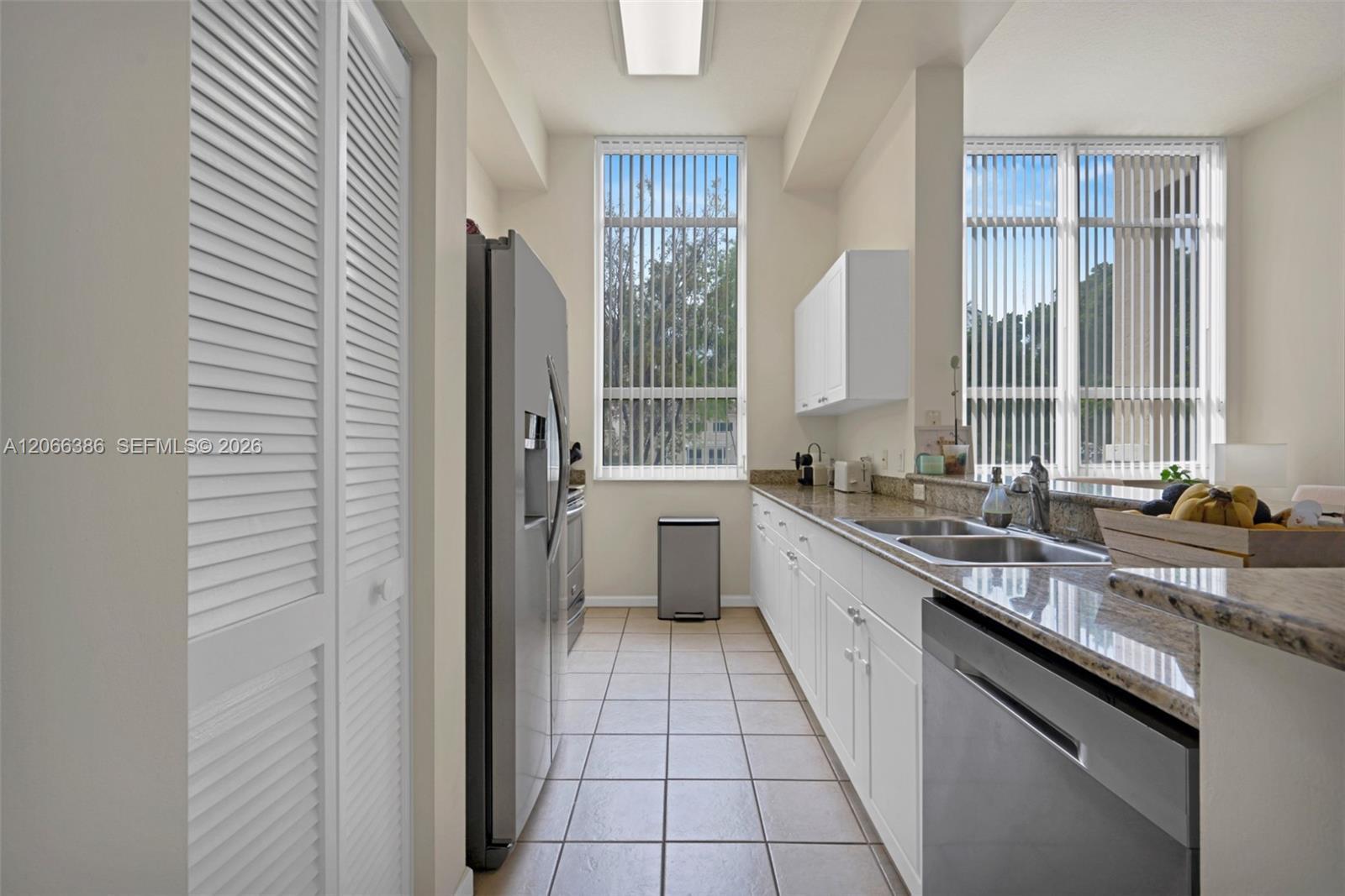 19501 W Country Club Dr # 208, Aventura FL 33180 photo 5