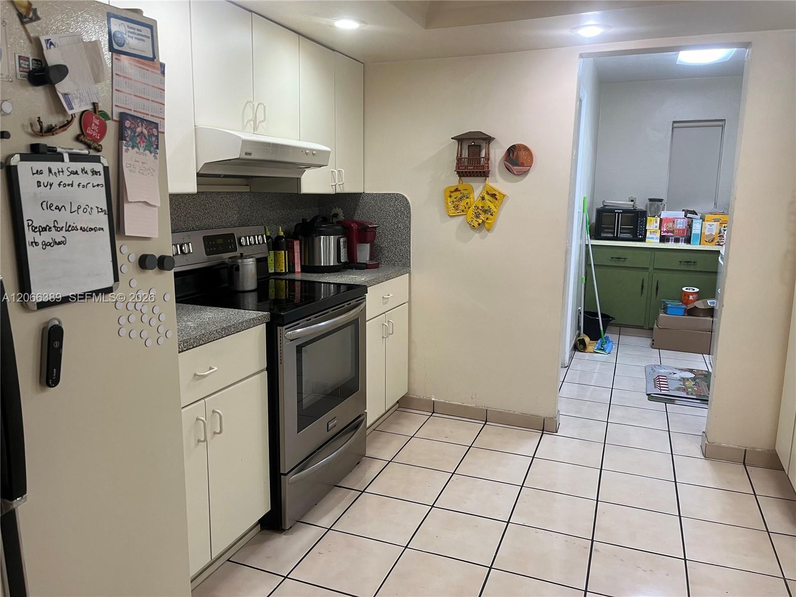 10121 SW 34th St, Miami FL 33165 photo 4