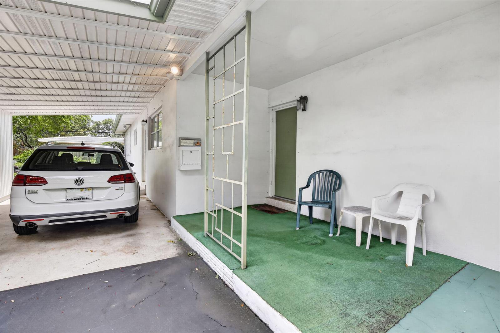 520 BEACHWOOD Lane, Plantation FL 33317 photo 4