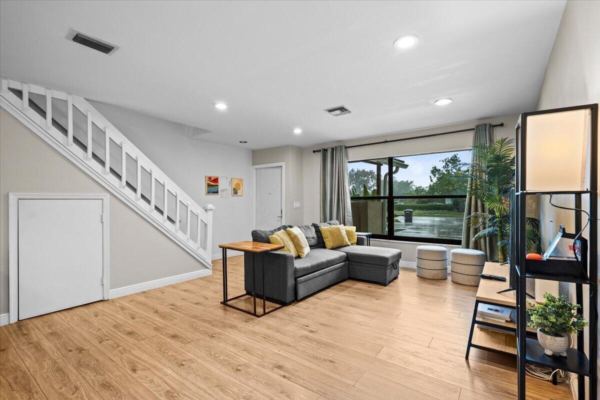 1602 MONTAUK Drive, Wellington FL 33414 photo 2