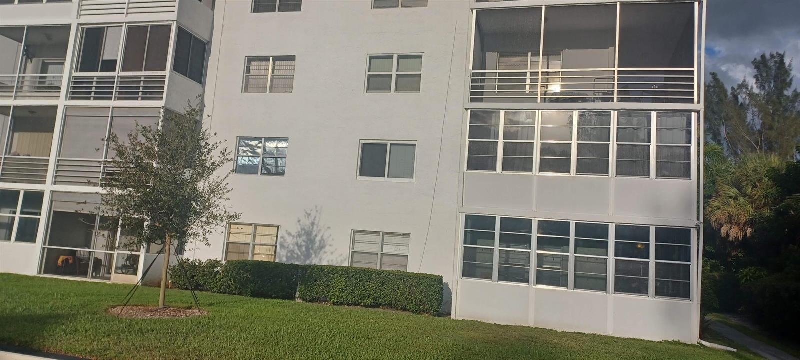 2998 E SUNRISE LAKES Drive E # 121, Sunrise FL 33322 photo 2