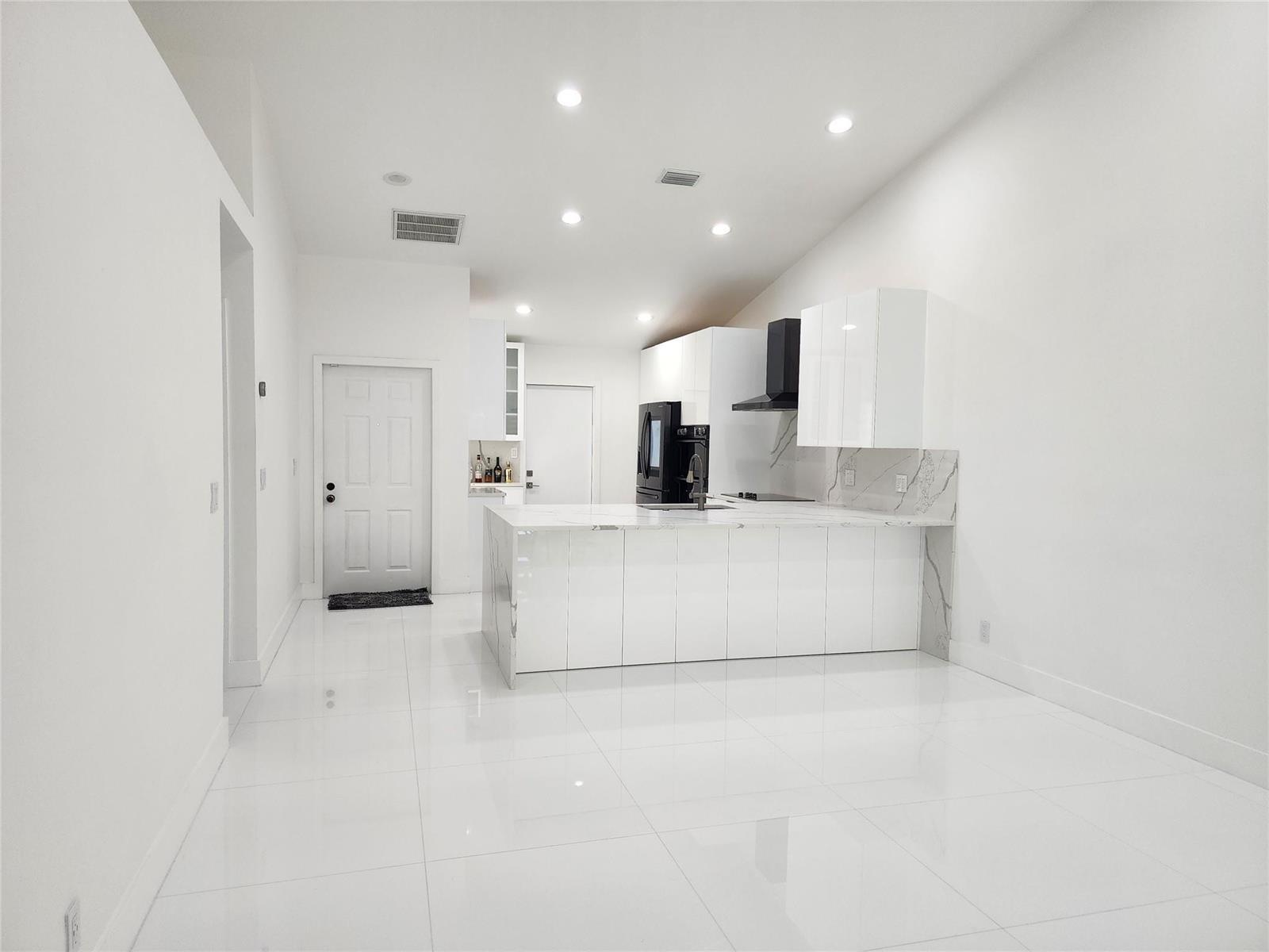 9020 NW 60TH Street, Tamarac FL 33321 photo 5