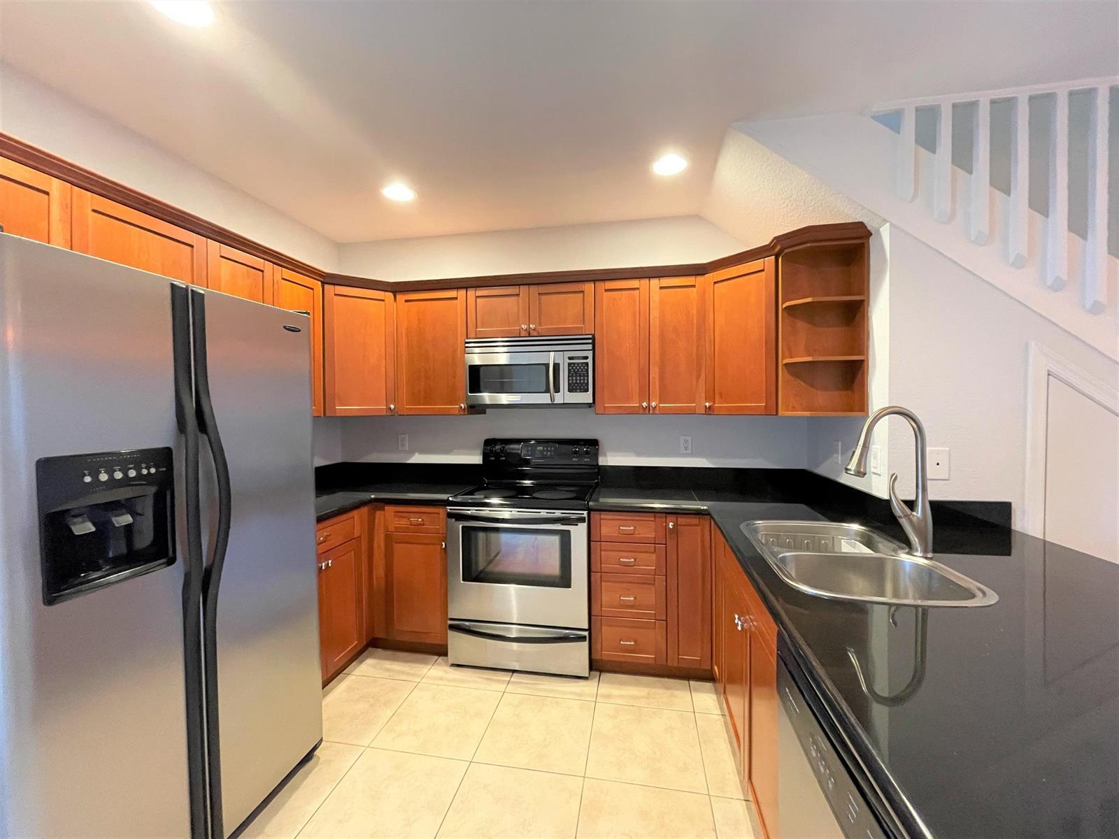 602 S Federal Highway # 5, FL 33460 photo 3