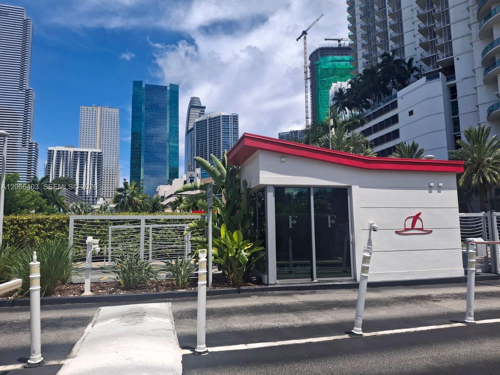 92 SW 3rd St # 3808, Miami FL 33130 photo 4