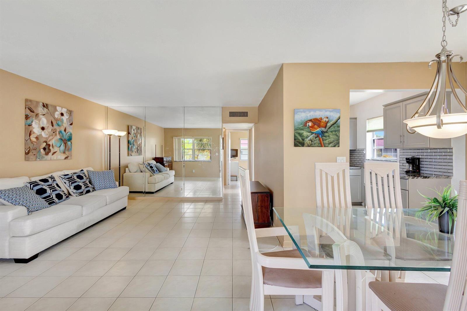 64 COVENTRY C, West Palm Beach FL 33417 photo 4