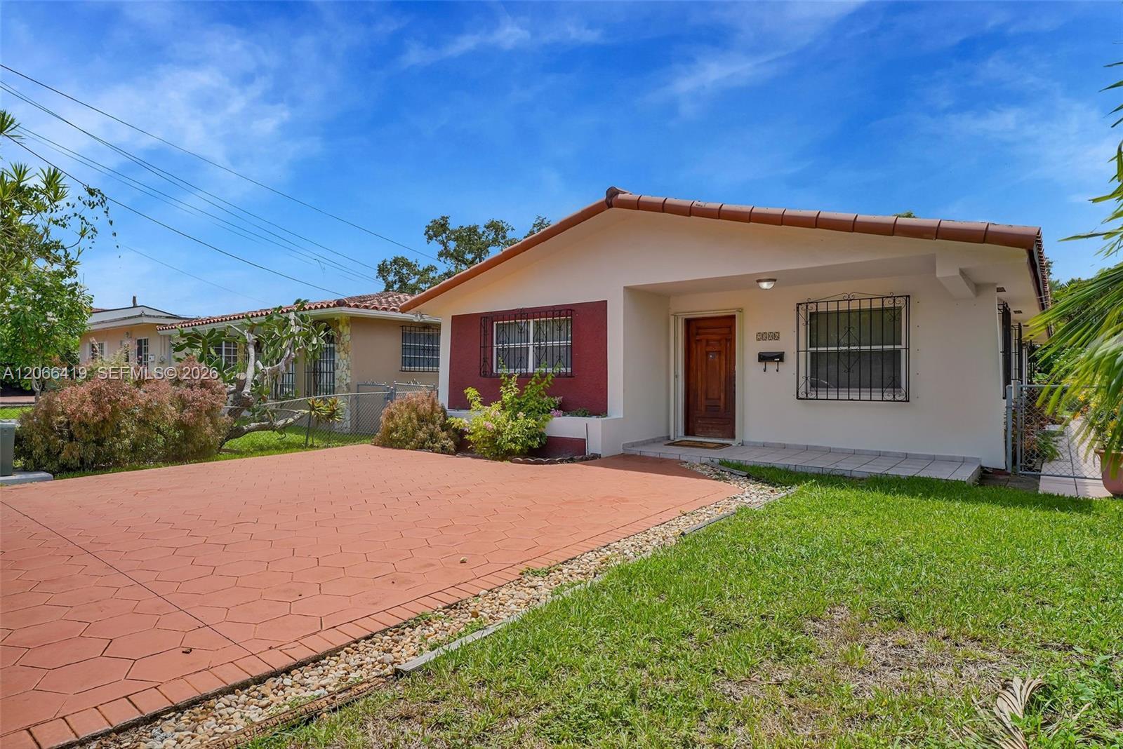 2306 SW 58th Ct, Miami FL 33155 photo 2