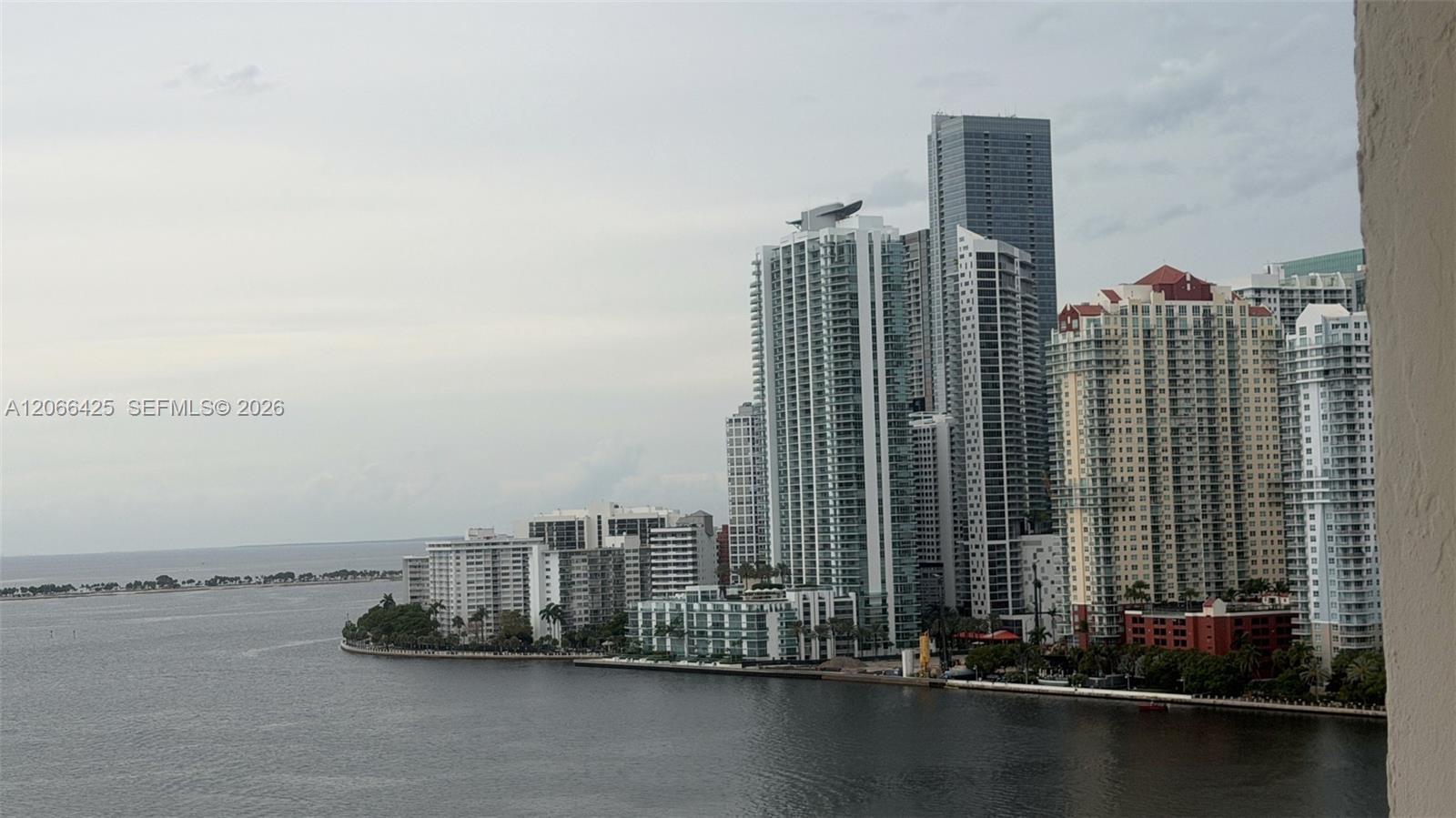 770 Claughton Island Dr # 1914, Miami FL 33131 photo 2