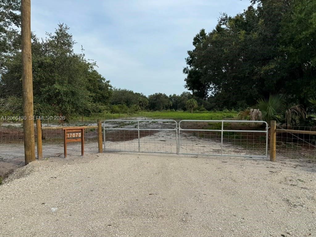 17070 NW 276th St, Okeechobee FL 34972 photo 2
