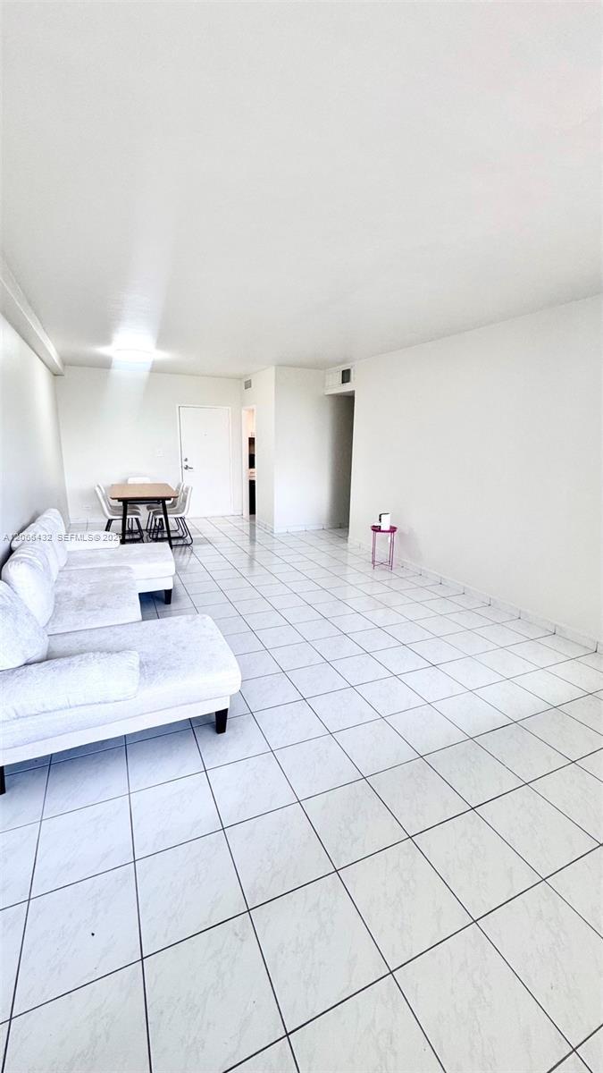 7441 Wayne Ave # 1C, Miami Beach FL 33141 photo 4