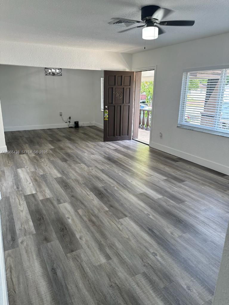 160 W 60th St # 0, Hialeah FL 33012 photo 2