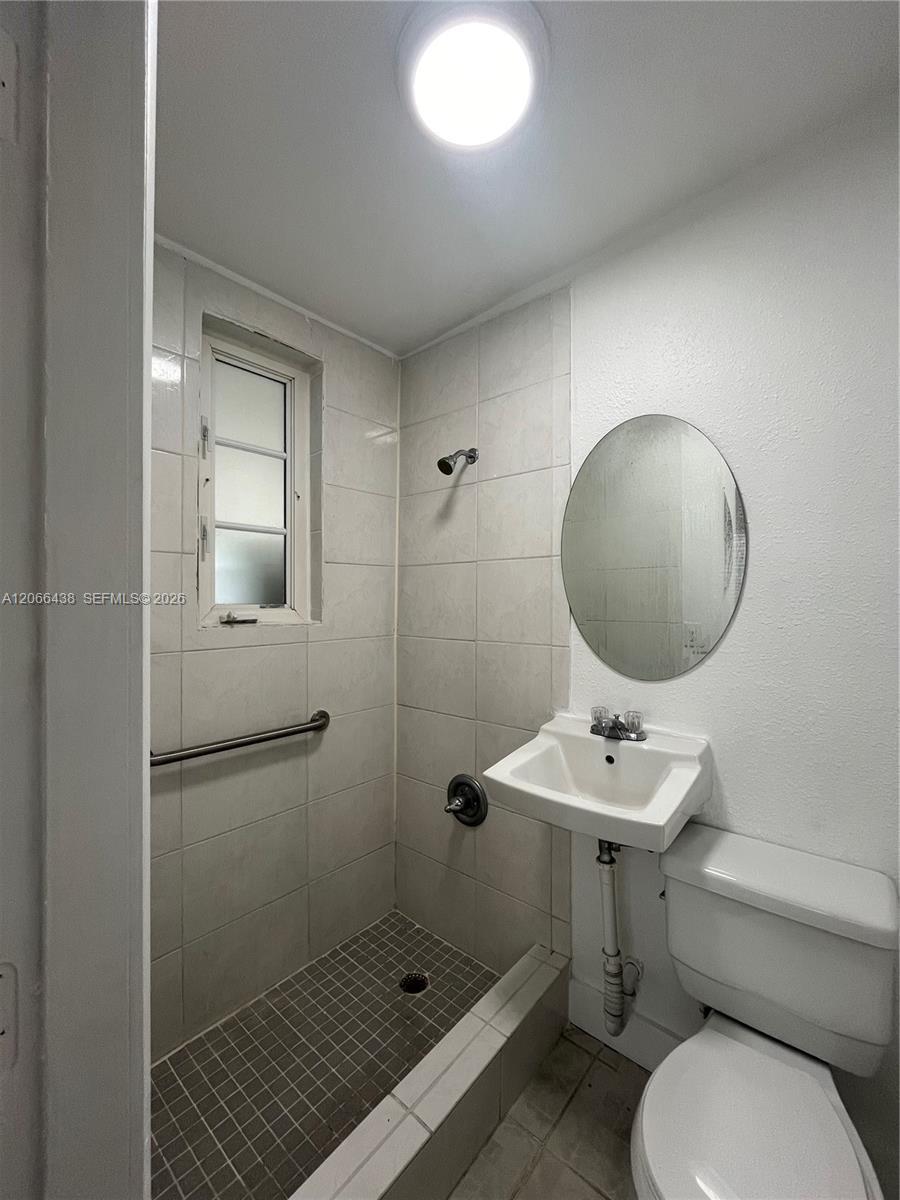 160 W 60th St # 0, Hialeah FL 33012 photo 5