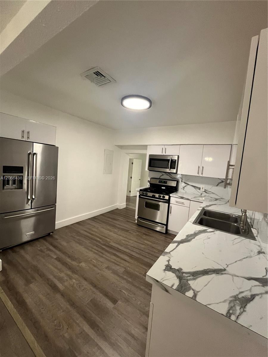 160 W 60th St # 0, Hialeah FL 33012 photo 4