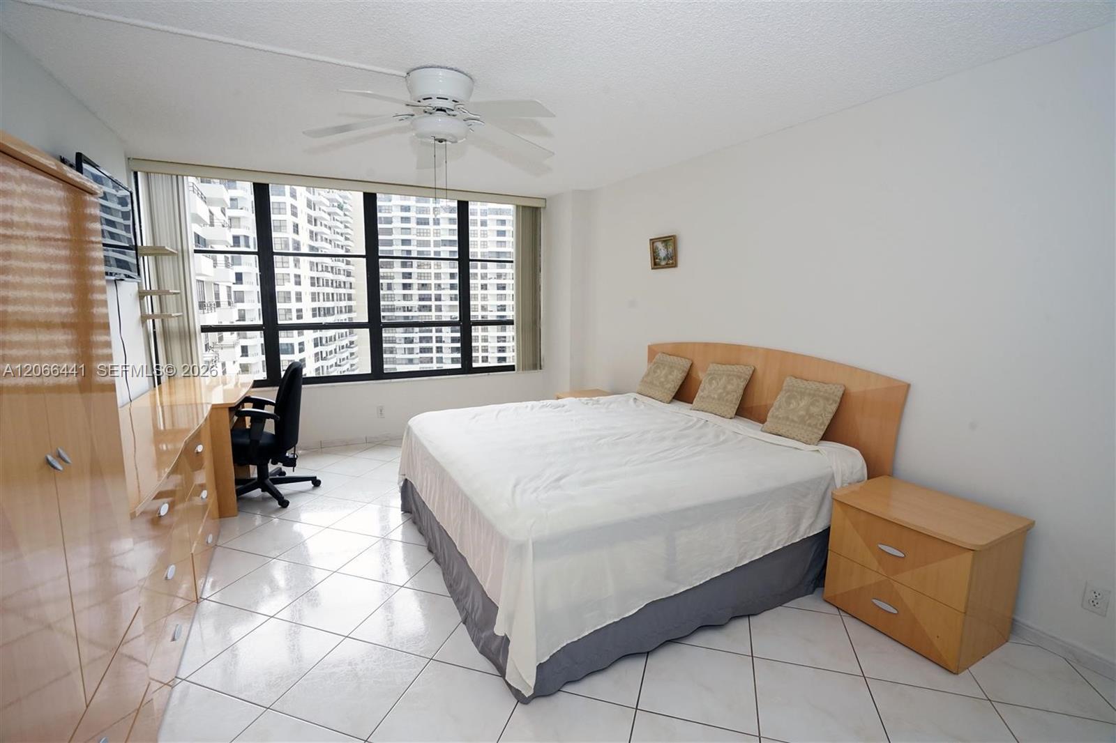 600 Three Islands Blvd # 1416, Hallandale Beach FL 33009 photo 3