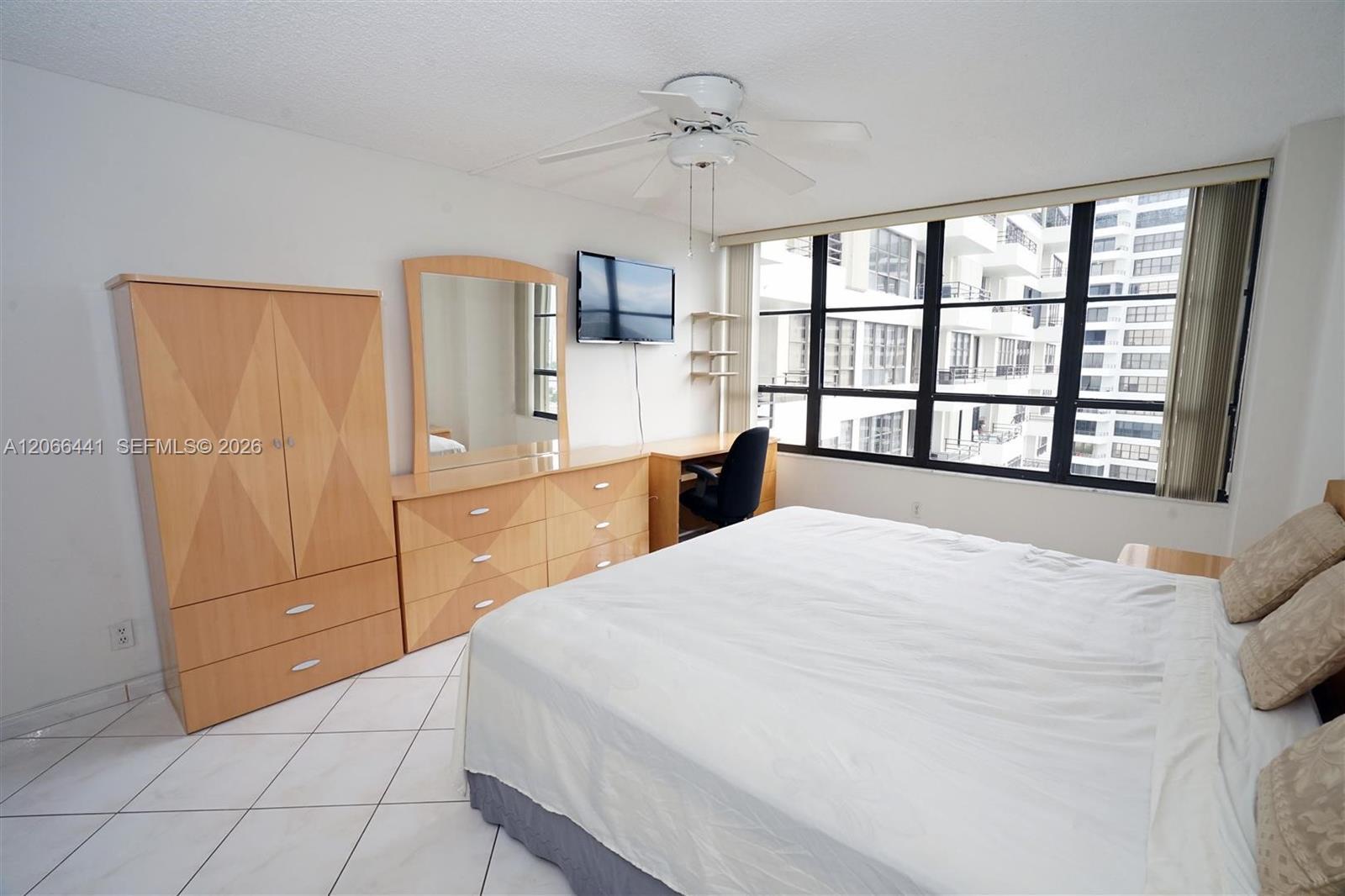 600 Three Islands Blvd # 1416, Hallandale Beach FL 33009 photo 4