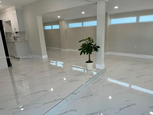 North Miami Beach, FL 33179 photo 4