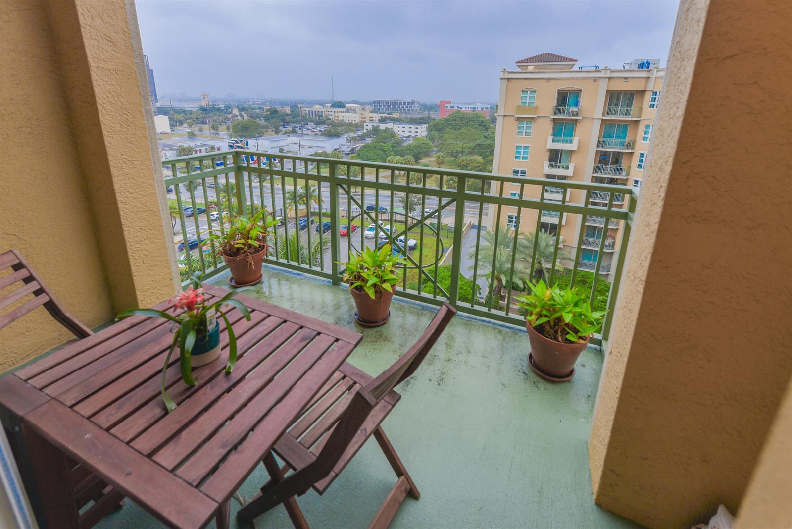 403 S SAPODILLA Avenue # 817, West Palm Beach FL 33401