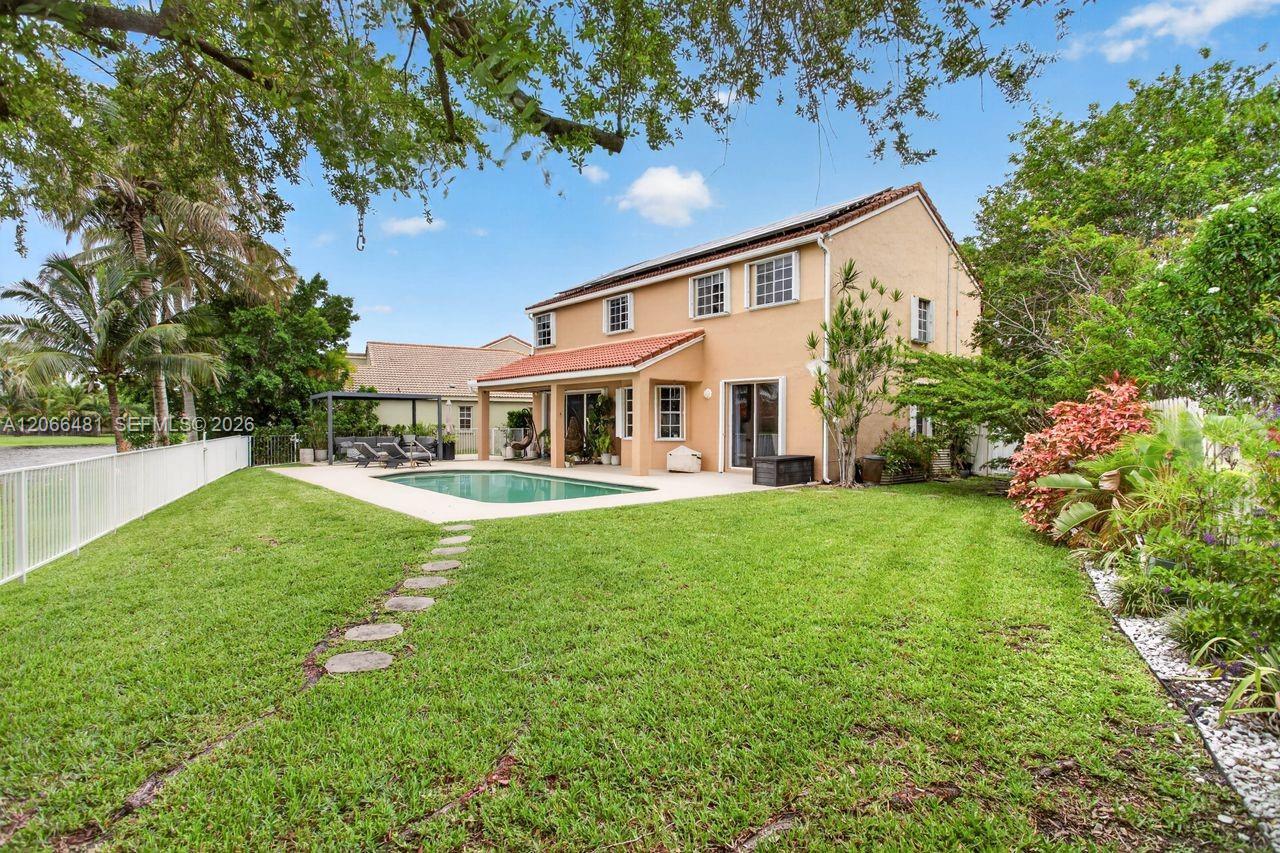 480 Cambridge Dr, Weston FL 33326 photo 4