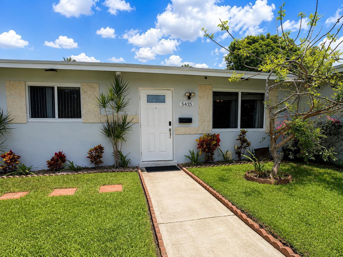 5435 NW 17th Court NW, Lauderhill FL 33313 photo 3