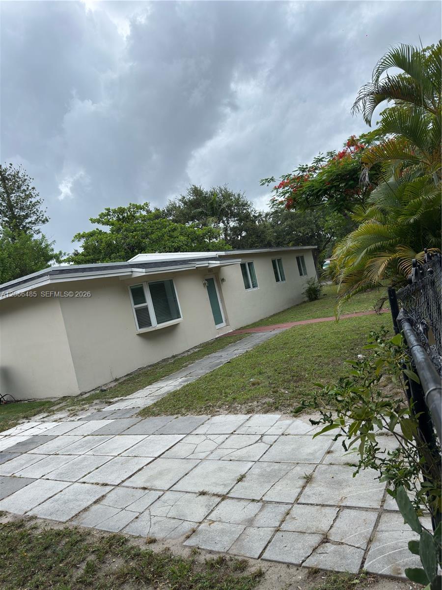 12780 NW 16th Ave, North Miami FL 33167 photo 2