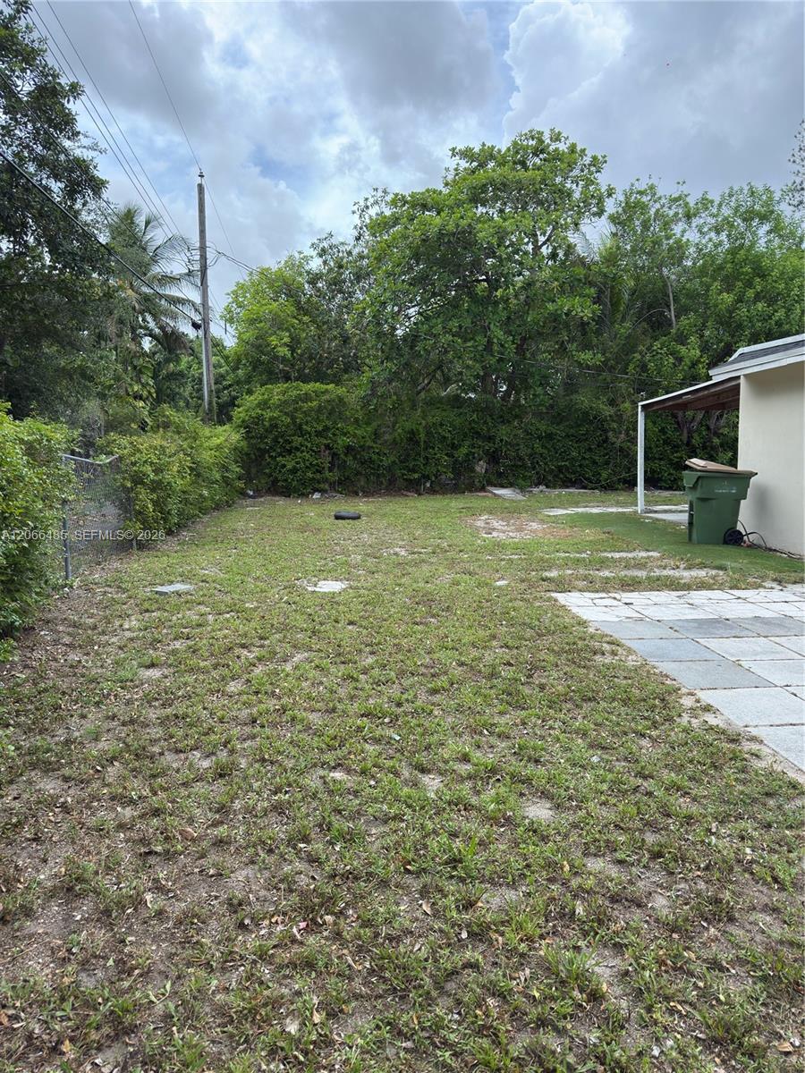 12780 NW 16th Ave, North Miami FL 33167 photo 3