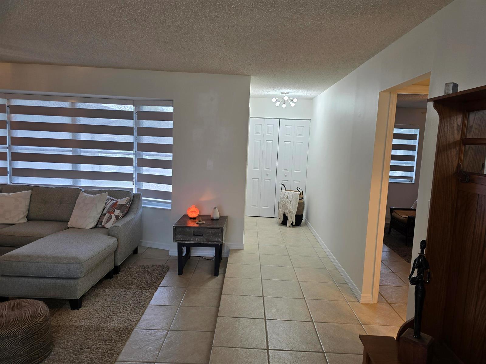 939 HIBISCUS Drive, Royal Palm Beach FL 33411 photo 4