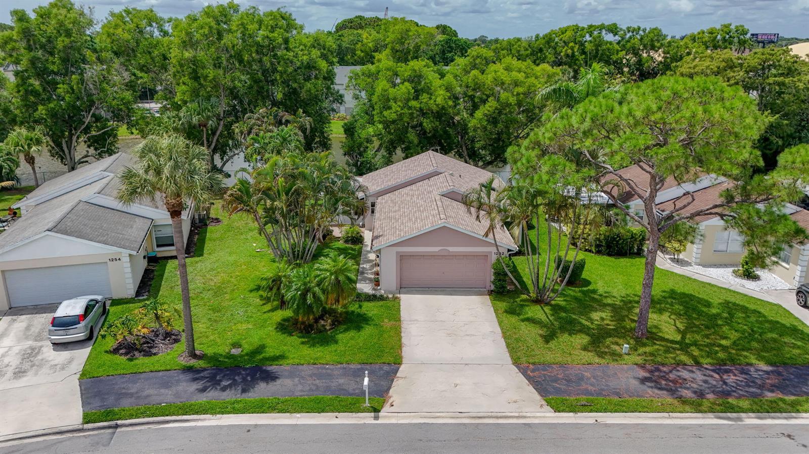 1252 PINE SAGE Circle, West Palm Beach FL 33409 photo 2