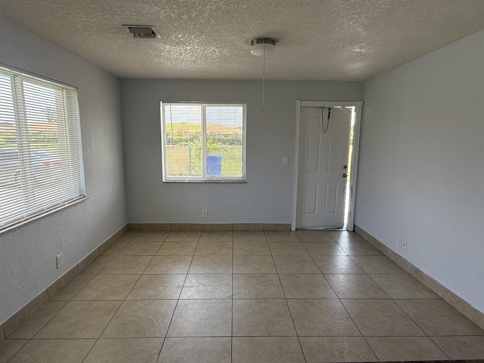 2820 Avenue S # 8, Riviera Beach FL 33404 photo 2