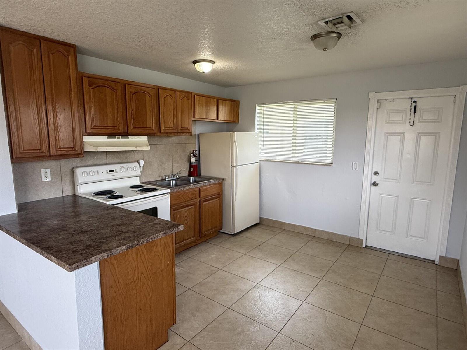 2820 Avenue S # 8, Riviera Beach FL 33404 photo 3