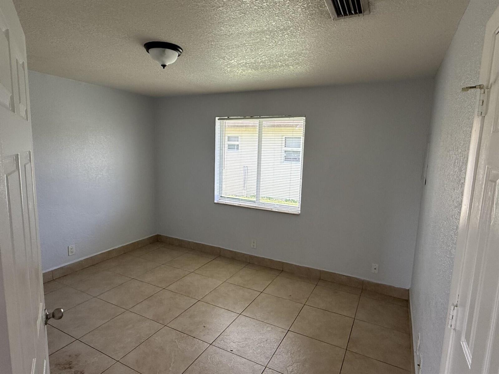 2820 Avenue S # 8, Riviera Beach FL 33404 photo 5