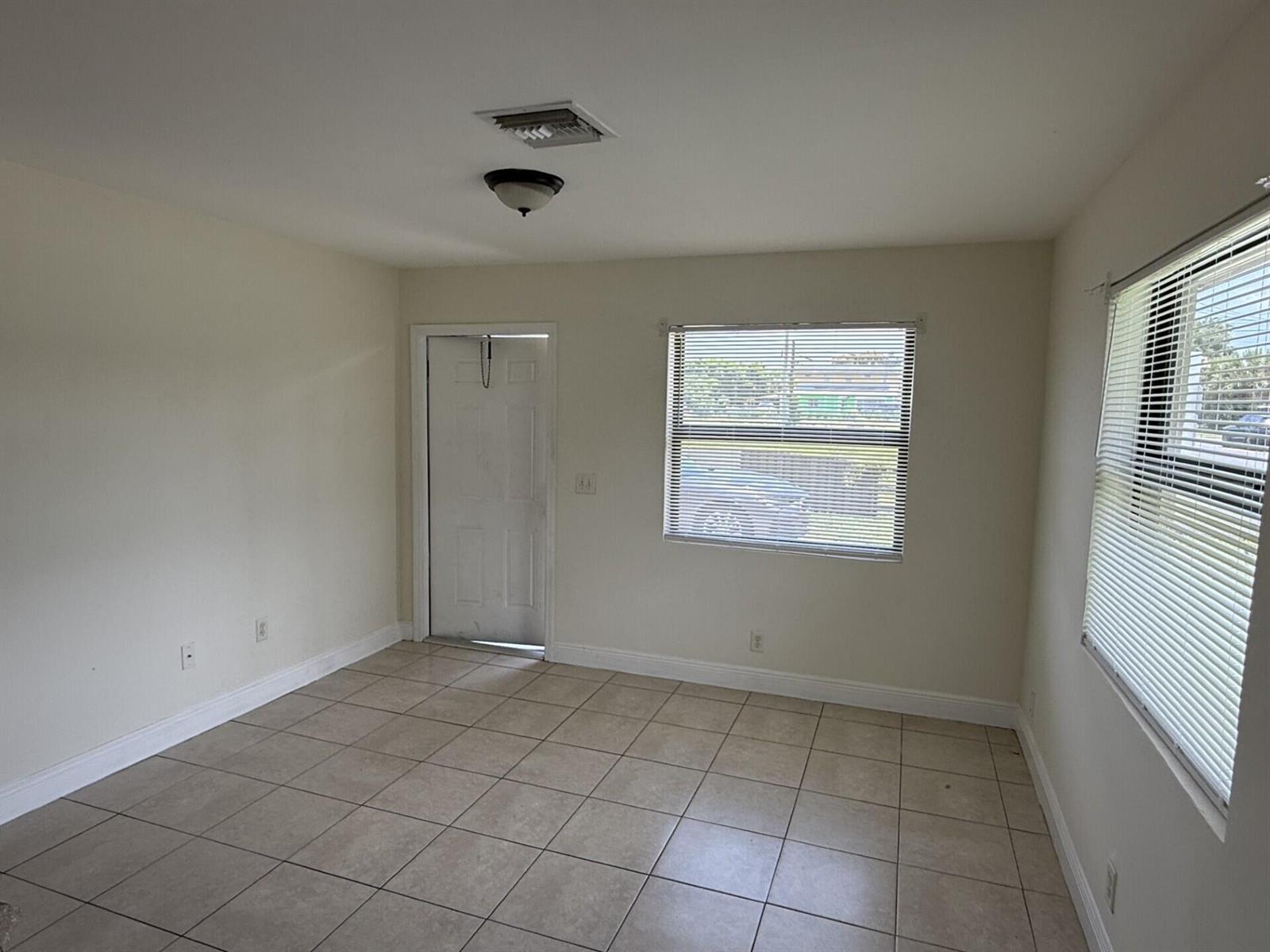 2820 Avenue S # A1, Riviera Beach FL 33404 photo 2