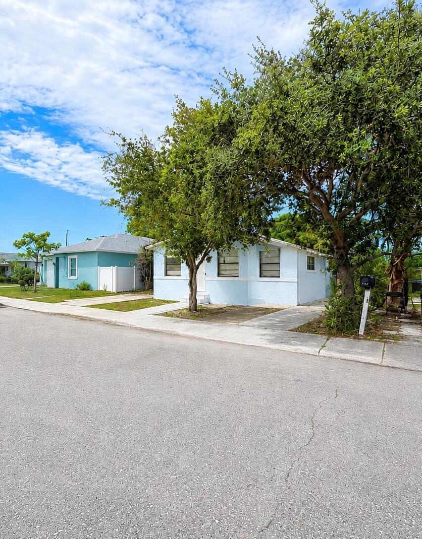 1410 S J Street, FL 33460 photo 3
